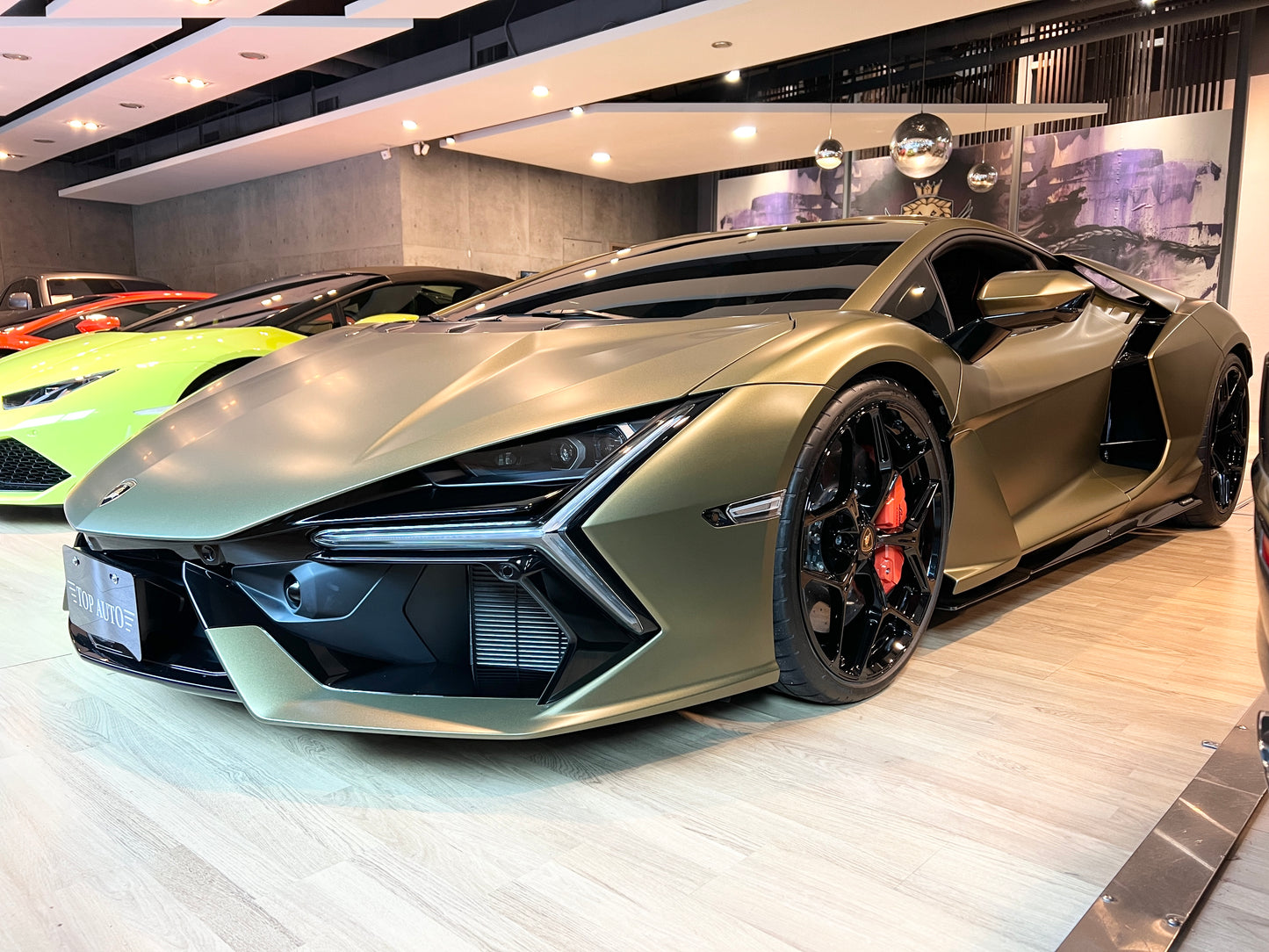 已售出-Lamborghini Revuelto 總代理