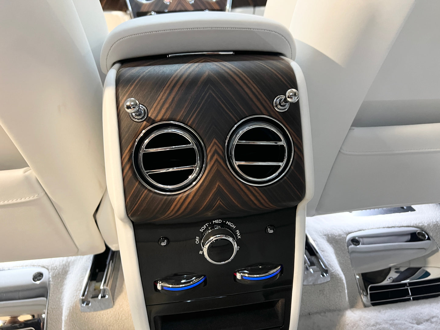 已售出-2019 Rolls Royce Cullinan