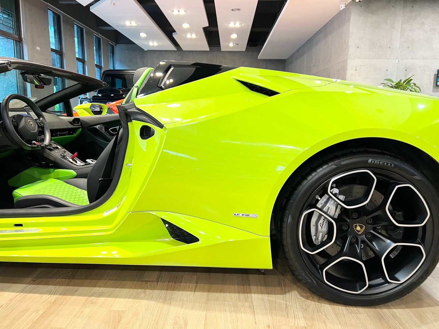 已售出-2018 Lamborghini Huracan Spyder一手車 總代理