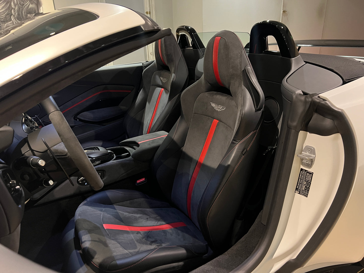 已售出-2022 Aston Martin Vantage Roadster F1 Edition 敞篷