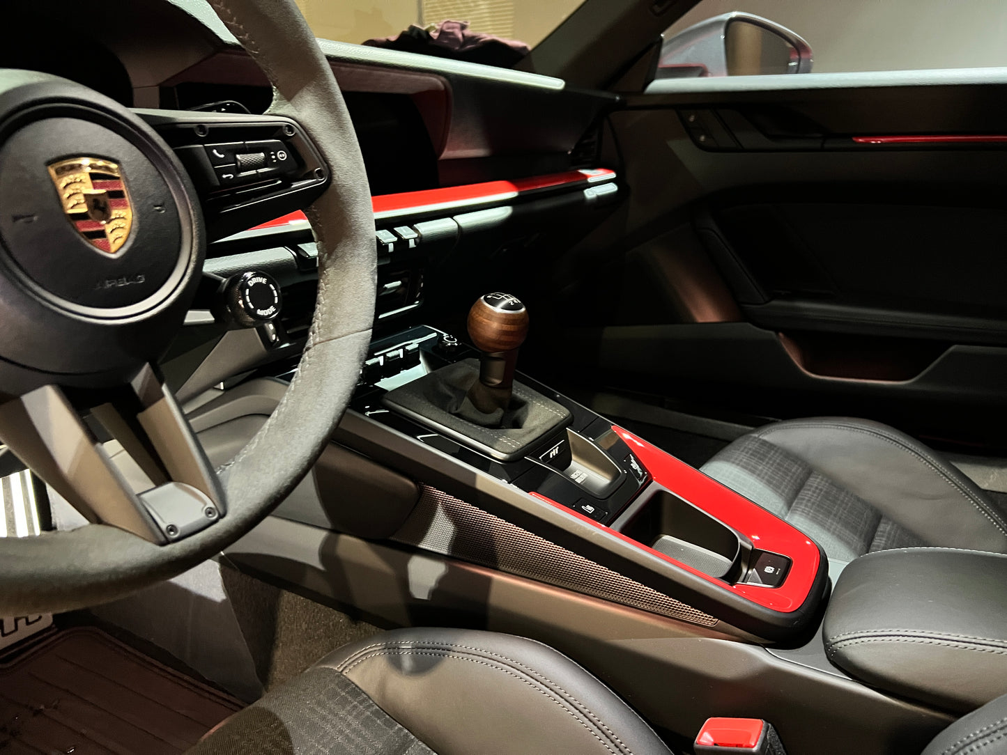 2025 Porsche 992.2 911 Carrera T 6MT 總代理 | 台北超跑專賣 | TopAuto豐群汽車