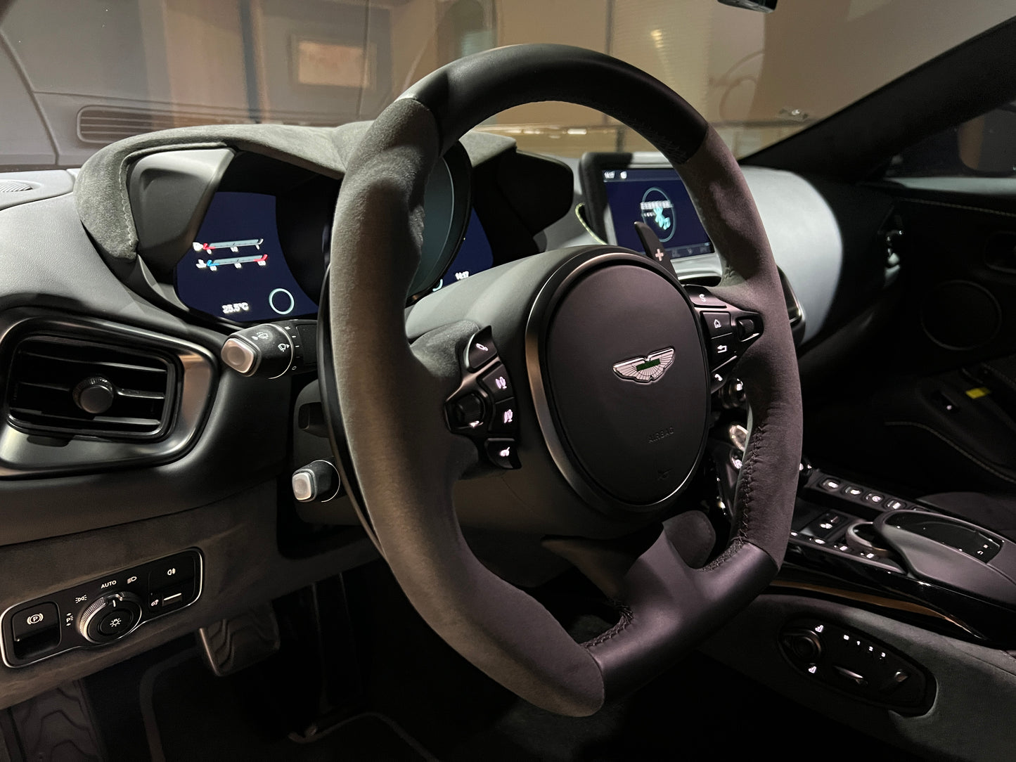 已售出-2022 Aston Martin Vantage F1 Edition 總代理