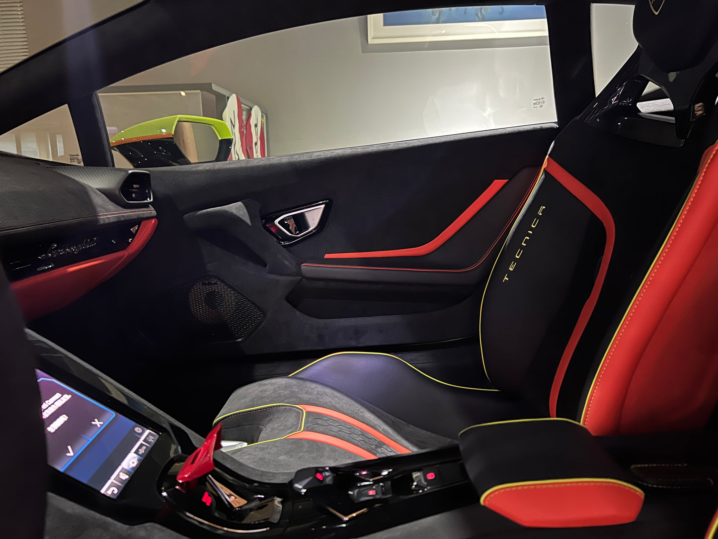 2023 Lamborghini Huracan Tecnica 總代理
