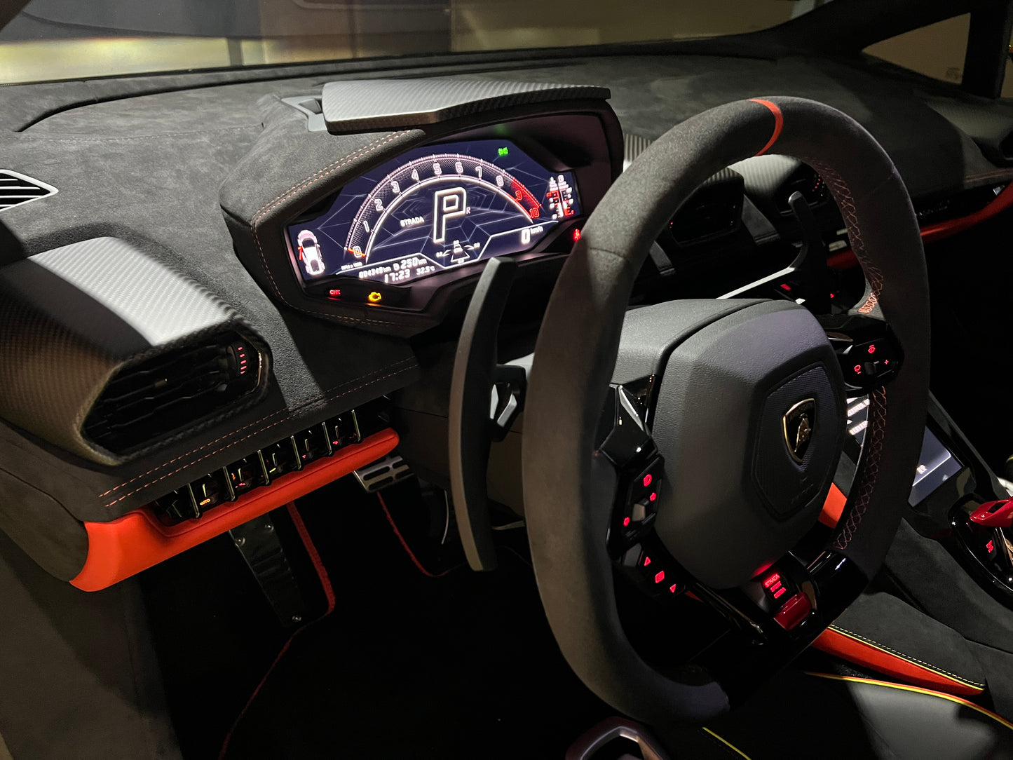 2023 Lamborghini Huracan Tecnica 總代理