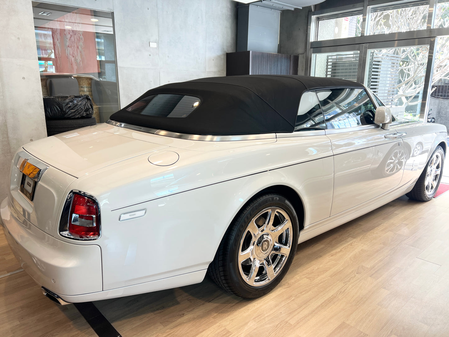 已售出-2013 Rolls-Royce Phantom Drophead Coupe