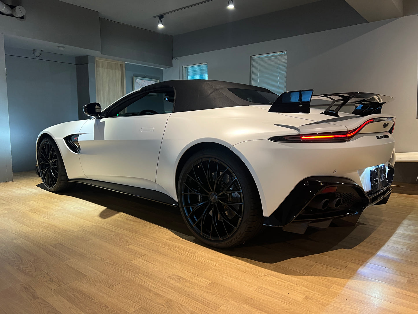 已售出-2022 Aston Martin Vantage Roadster F1 Edition 敞篷