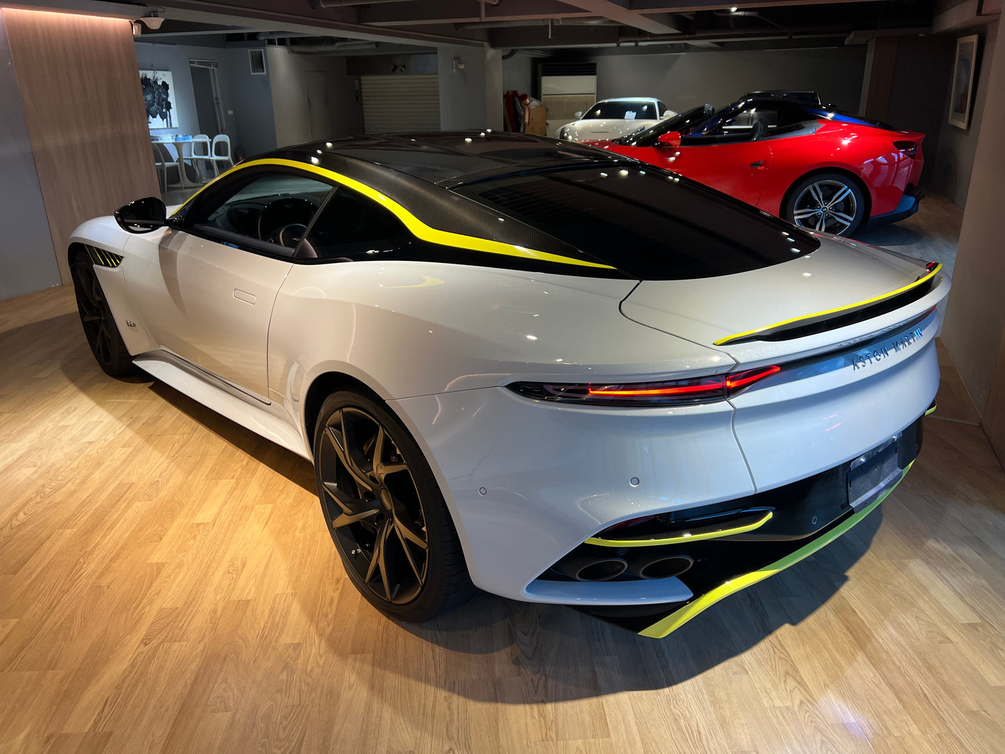 已售出-2019 AstonMartin DBS Superleggera 總代理