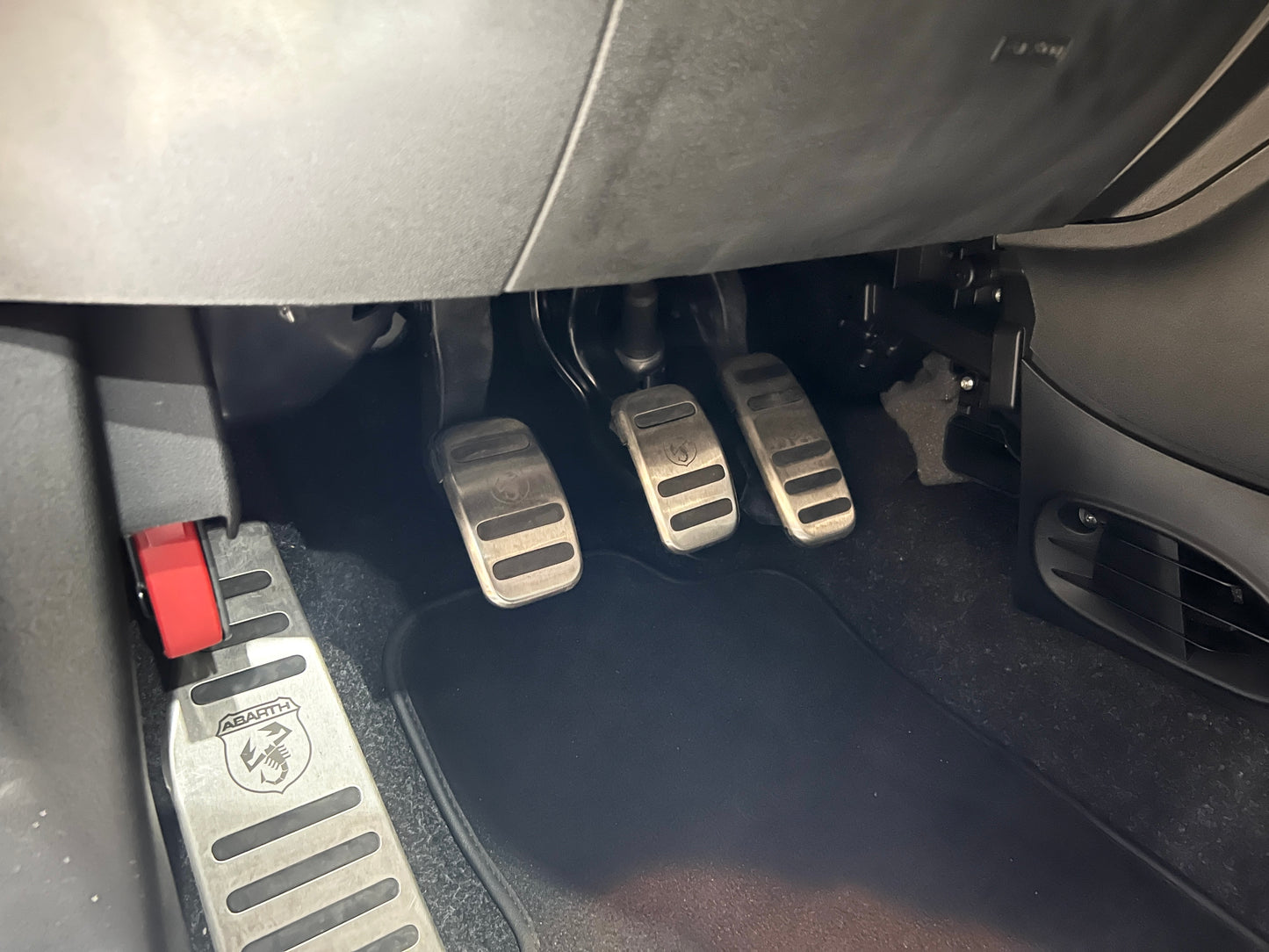 已售出-2022 Abarth 595 Competizione