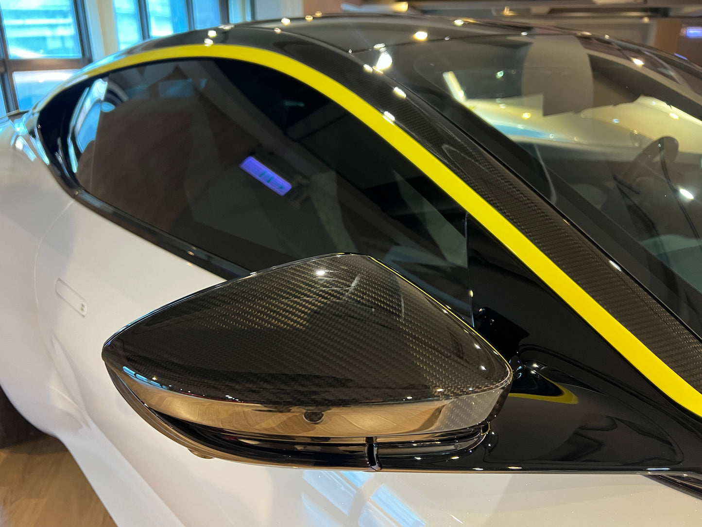 已售出-2019 AstonMartin DBS Superleggera 總代理