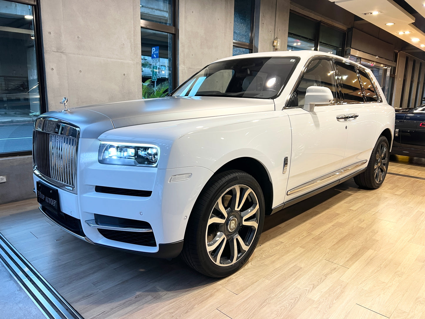 已售出-2019 Rolls Royce Cullinan