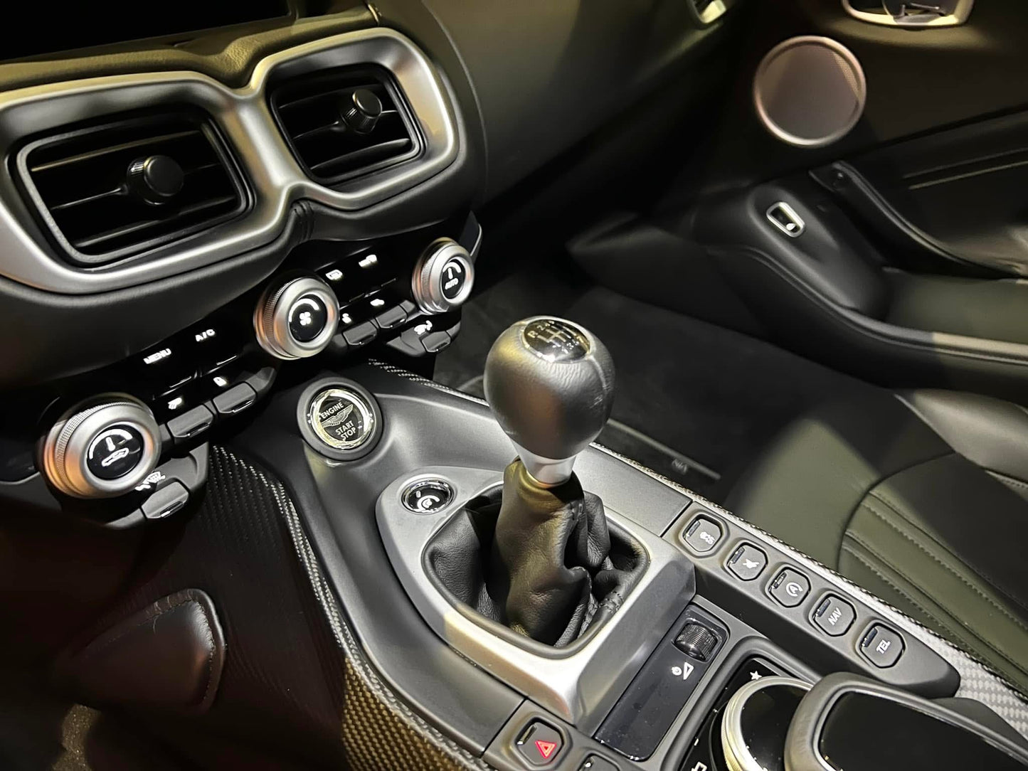 2021 Aston Martin Vantage V8 Manual 總代理|台北超跑專賣|TopAuto 豐群汽車