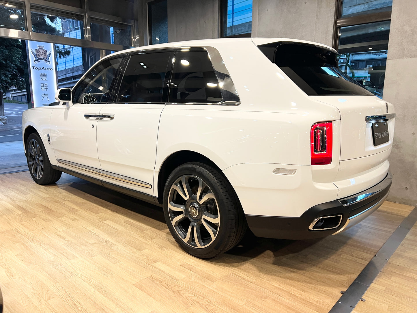 已售出-2019 Rolls Royce Cullinan