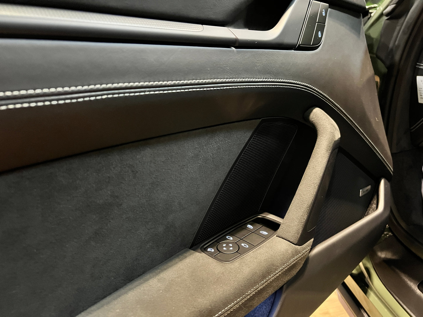 **2024 Porsche 911 Dakar總代理 全球限量 | 台北超跑專賣|TopAuto豐群汽車