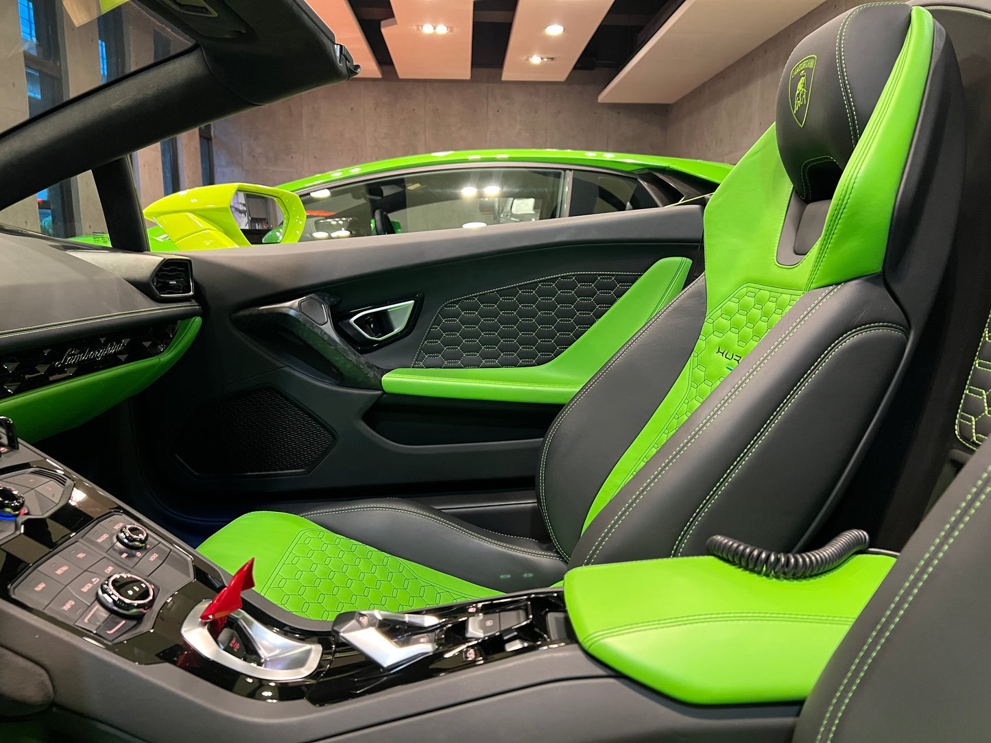 已售出-2018 Lamborghini Huracan Spyder一手車 總代理