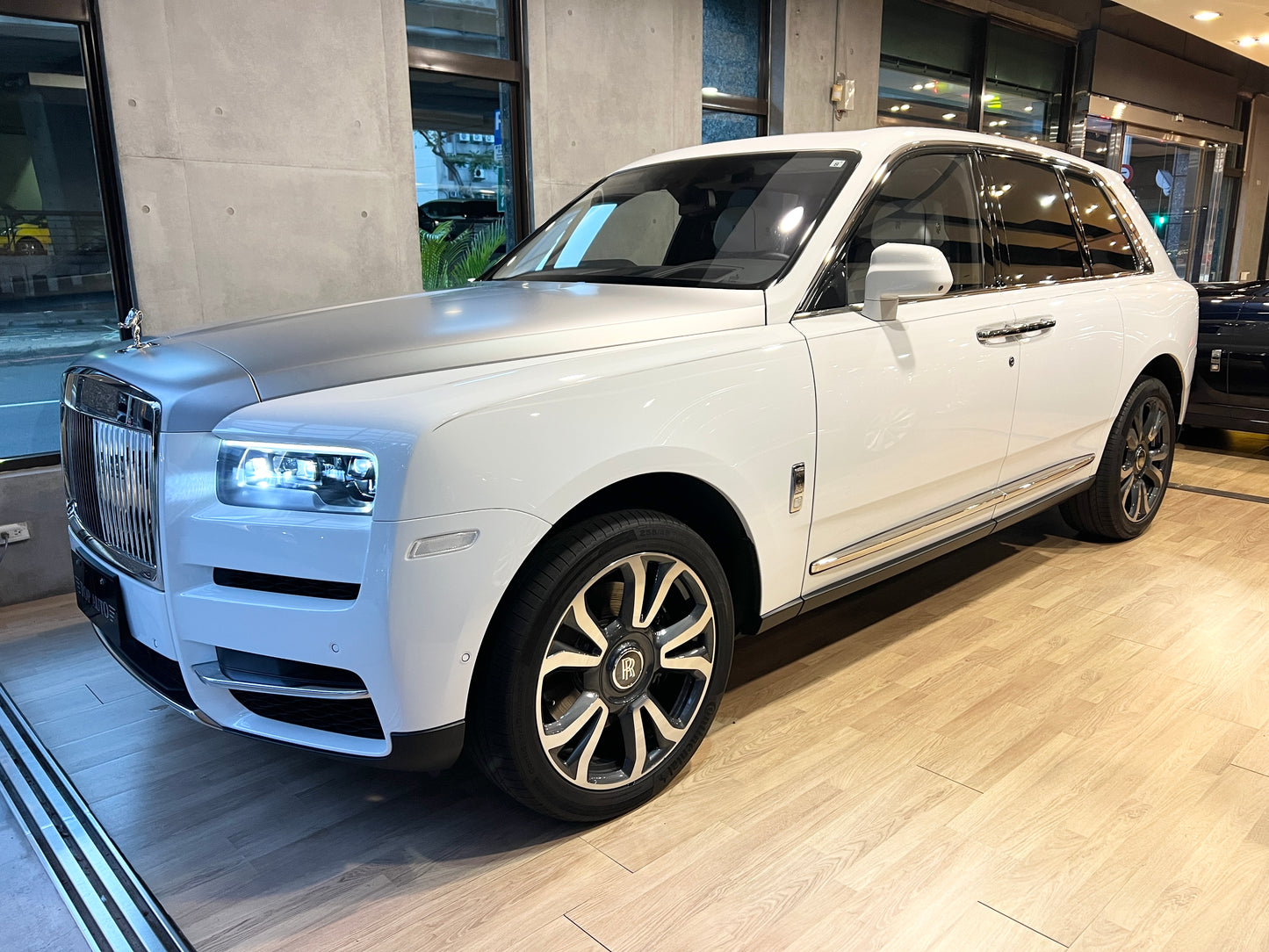 已售出-2019 Rolls Royce Cullinan