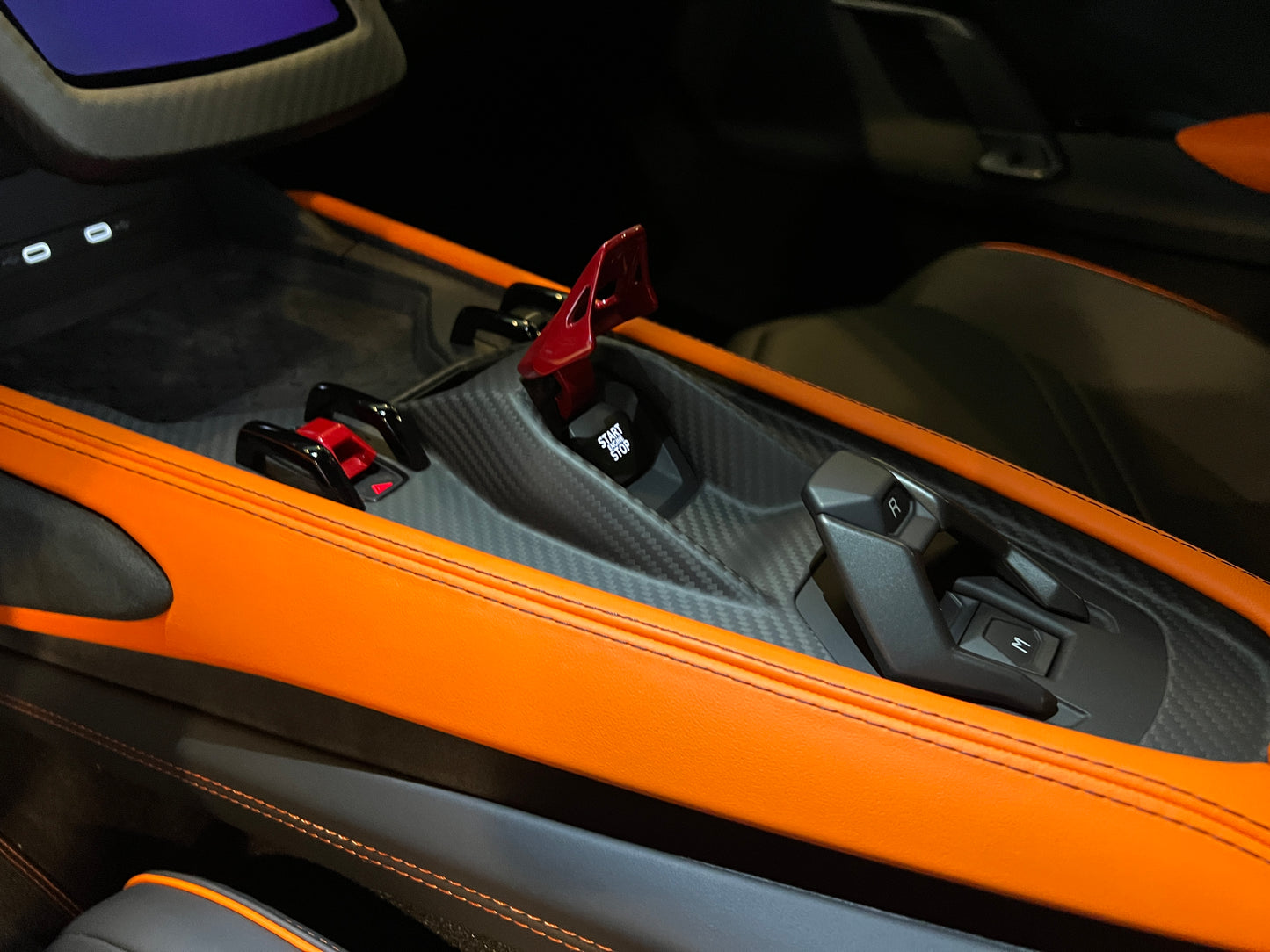 已售出-Lamborghini Revuelto 總代理