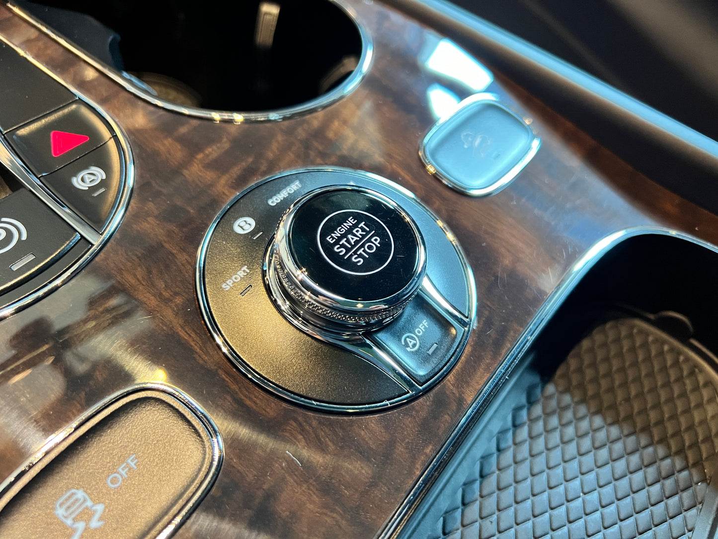 2017 Bentley Bentayga V8 Diesel 總代理