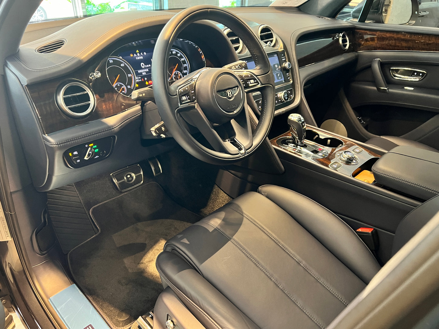 2017 Bentley Bentayga V8 Diesel 總代理