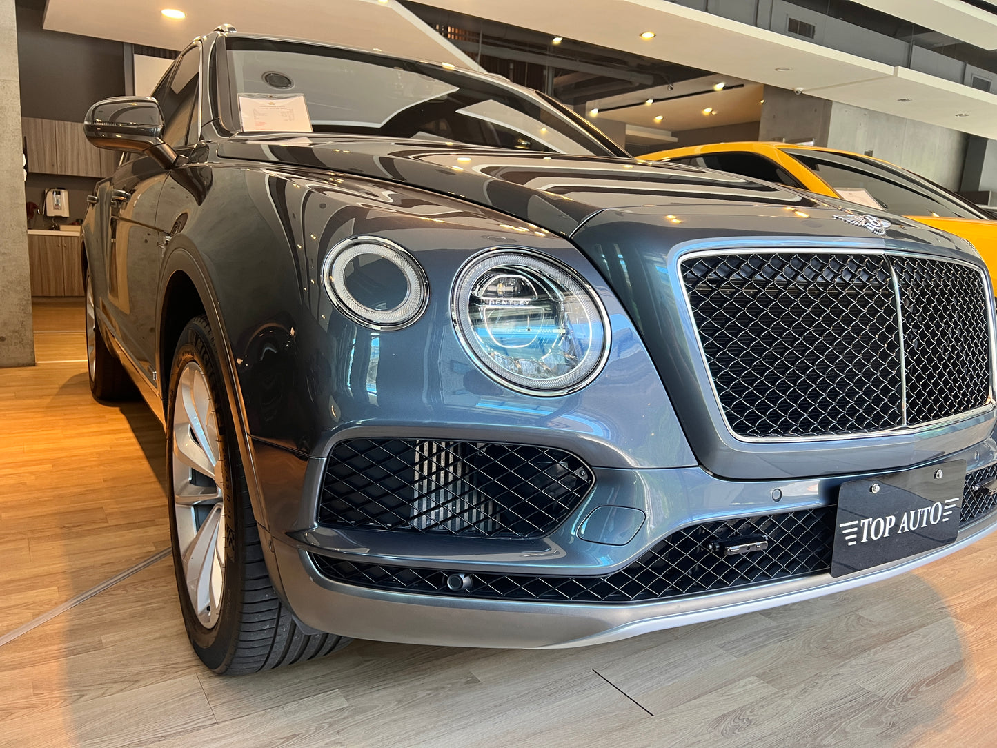 2017 Bentley Bentayga V8 Diesel 總代理