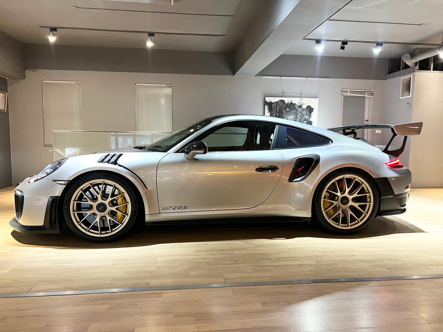 已售出-2018 Porsche 991 GT2RS 總代理