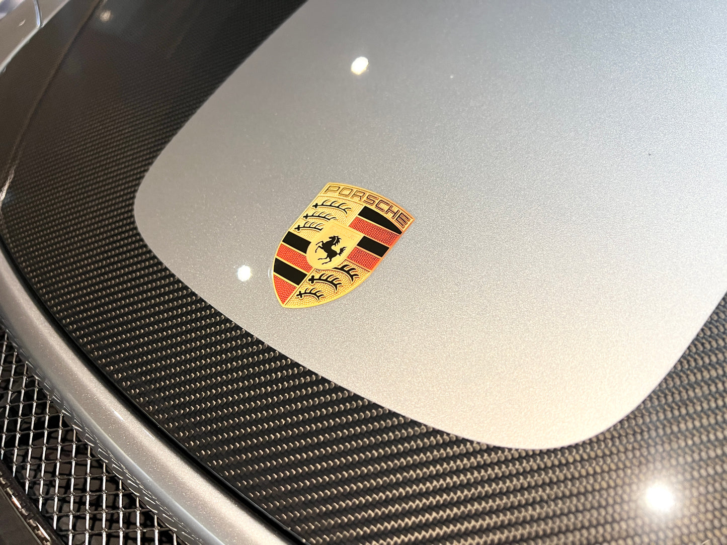 已售出-2018 Porsche 991 GT2RS 總代理