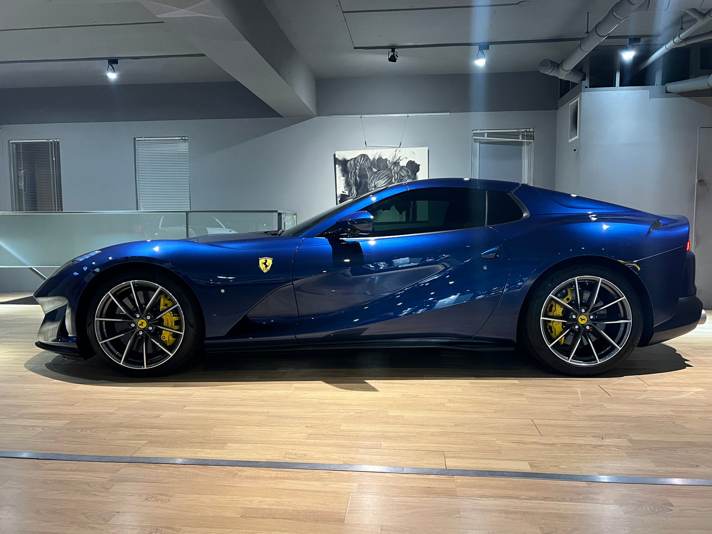 已售出-2021 Ferrari 812 GTS