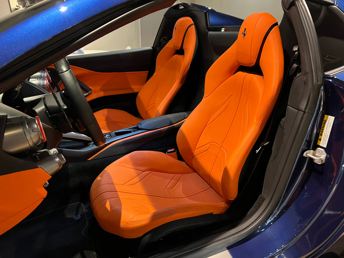 已售出-2021 Ferrari 812 GTS