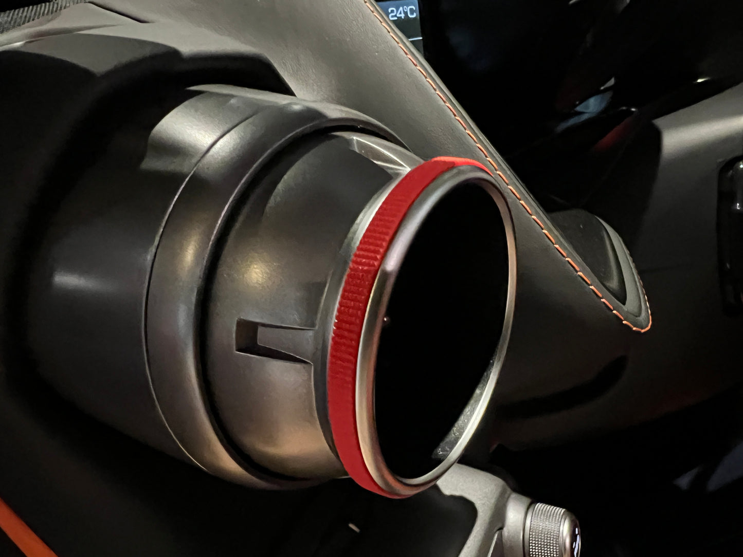 已售出-2021 Ferrari 812 GTS