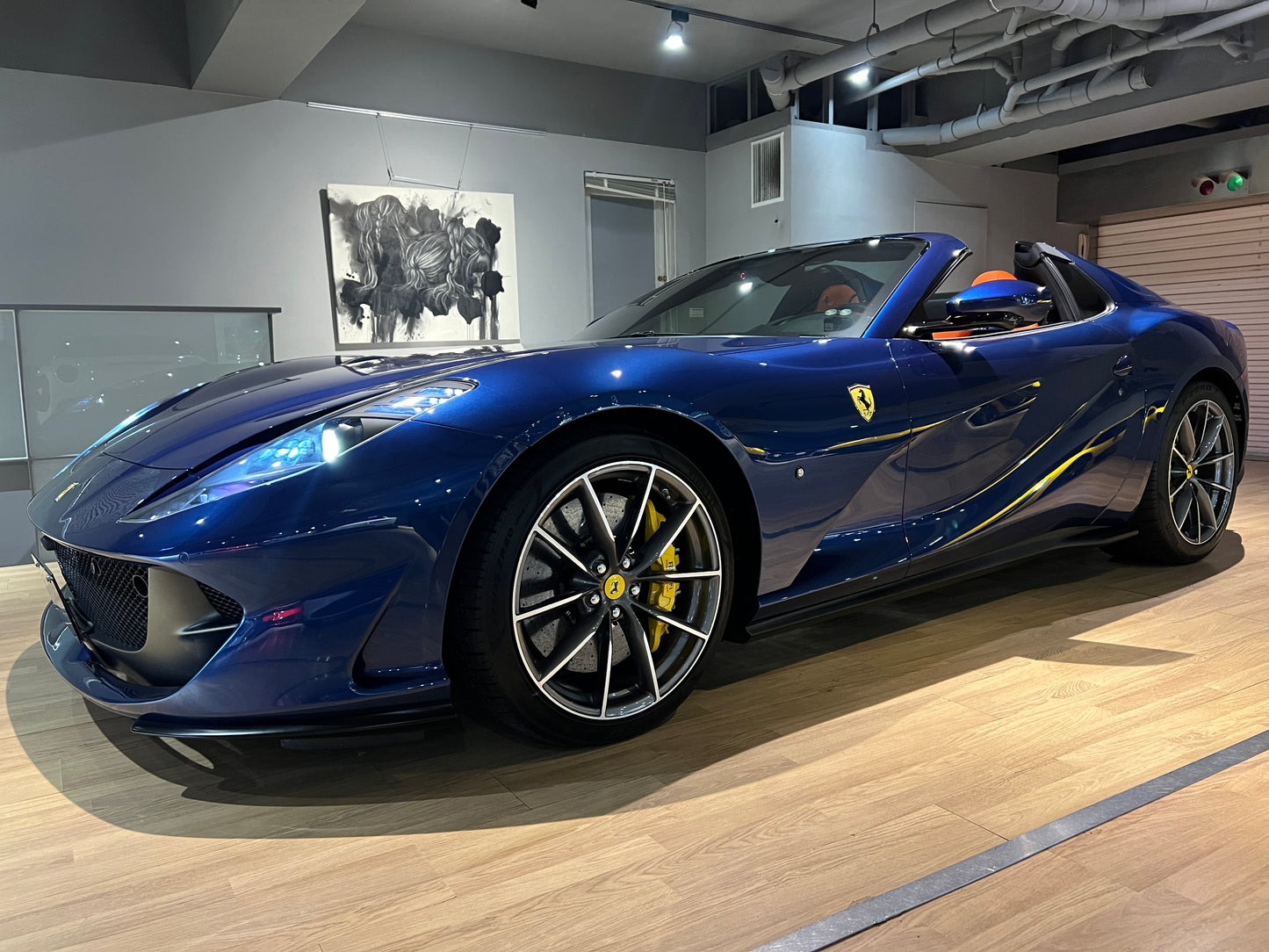 已售出-2021 Ferrari 812 GTS