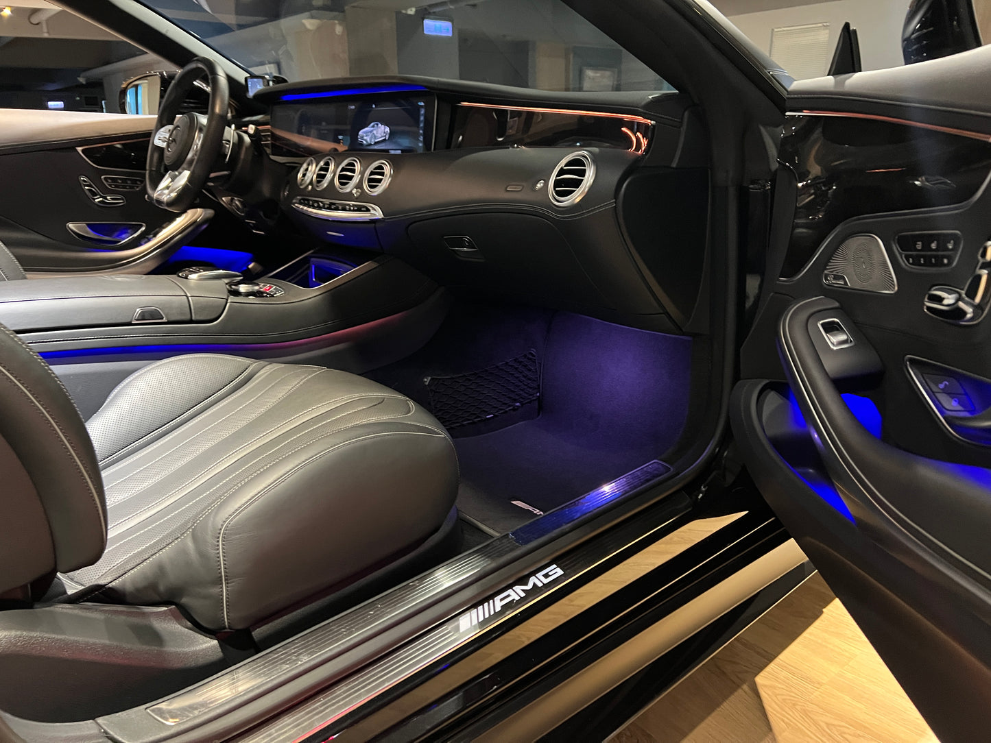 已售出2019 Mercedes-Benz S63 AMG Cabriolet