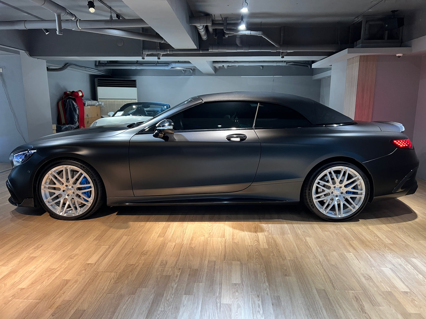 已售出2019 Mercedes-Benz S63 AMG Cabriolet