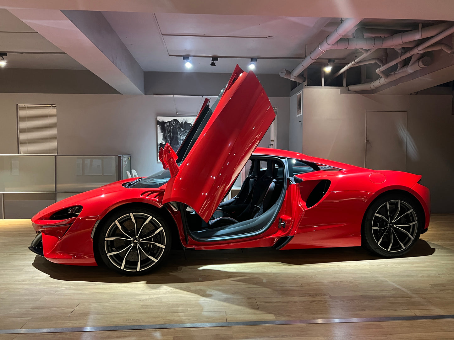 已售出-McLaren Artura