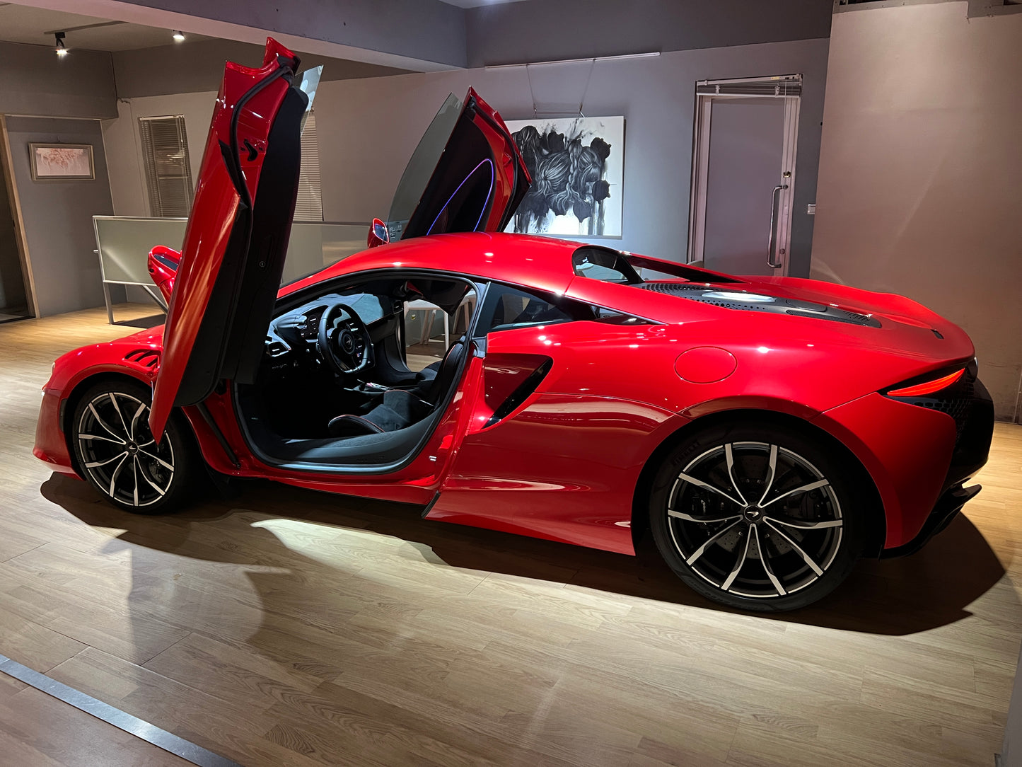 已售出-McLaren Artura