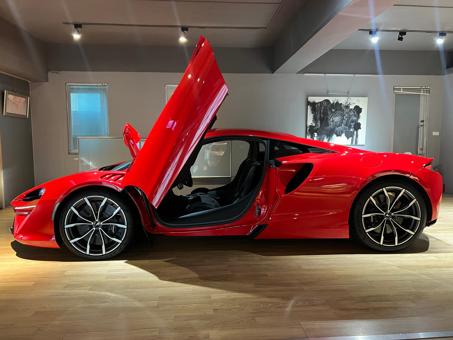 已售出-McLaren Artura