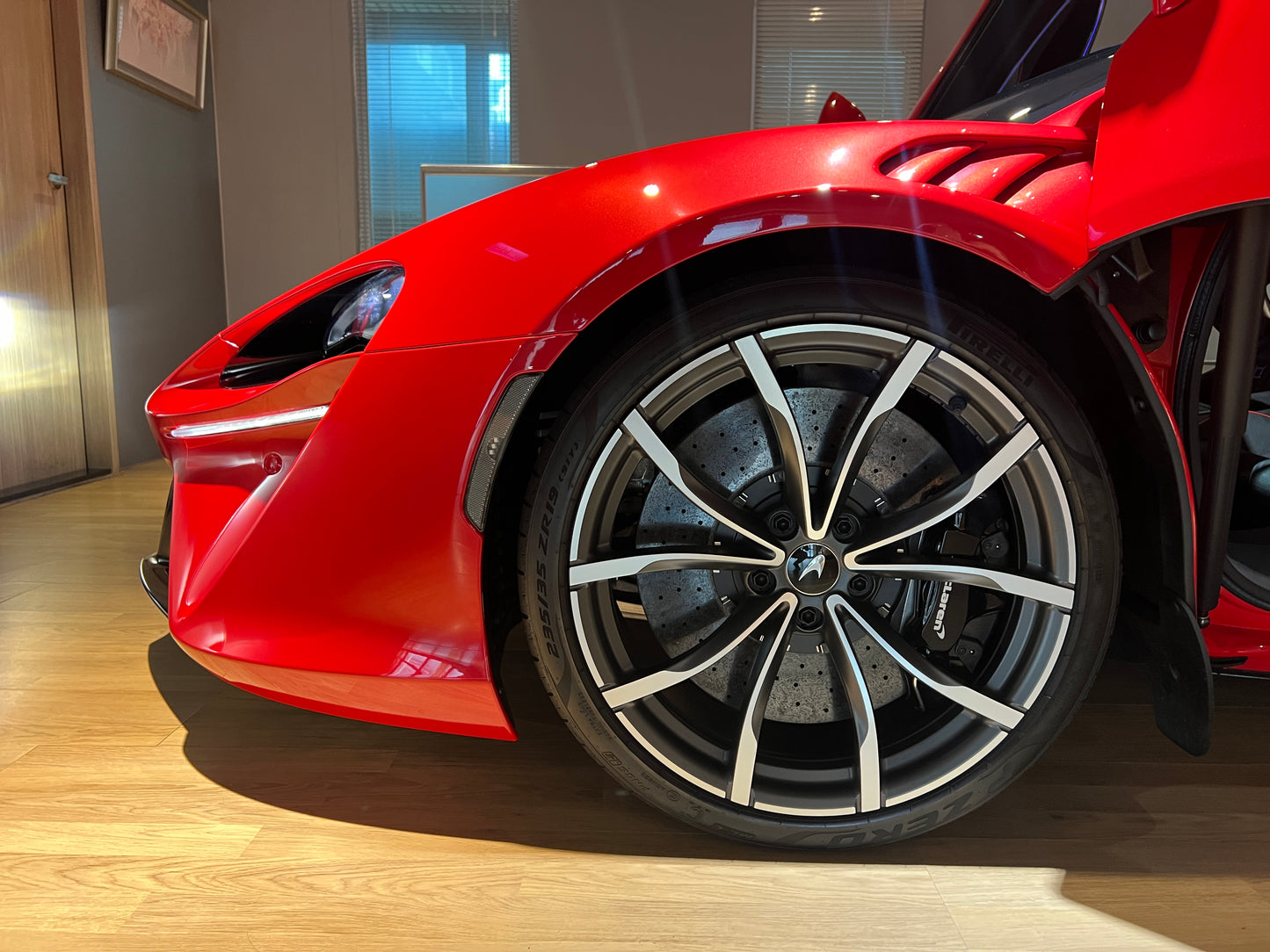 已售出-McLaren Artura