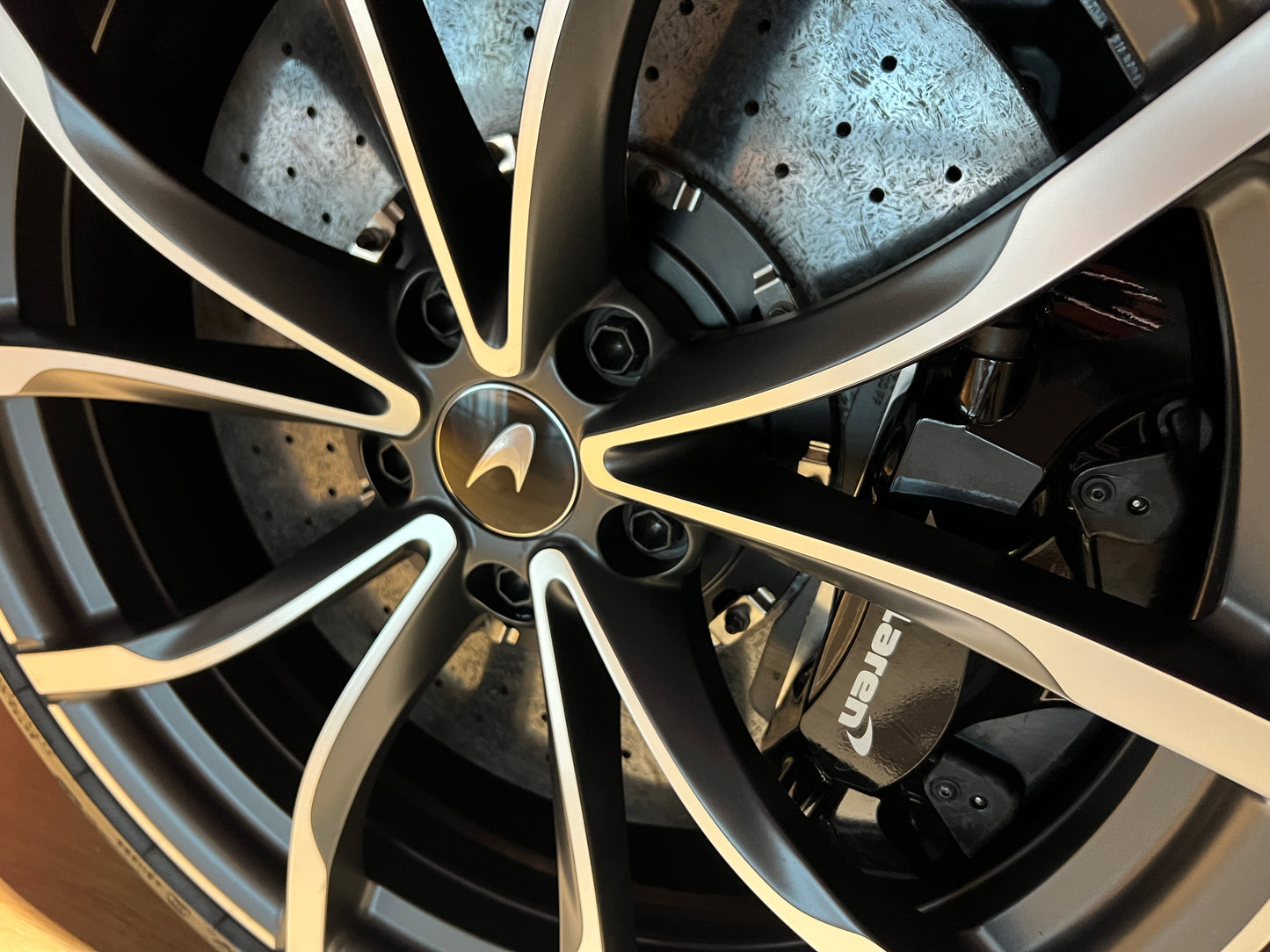 已售出-McLaren Artura