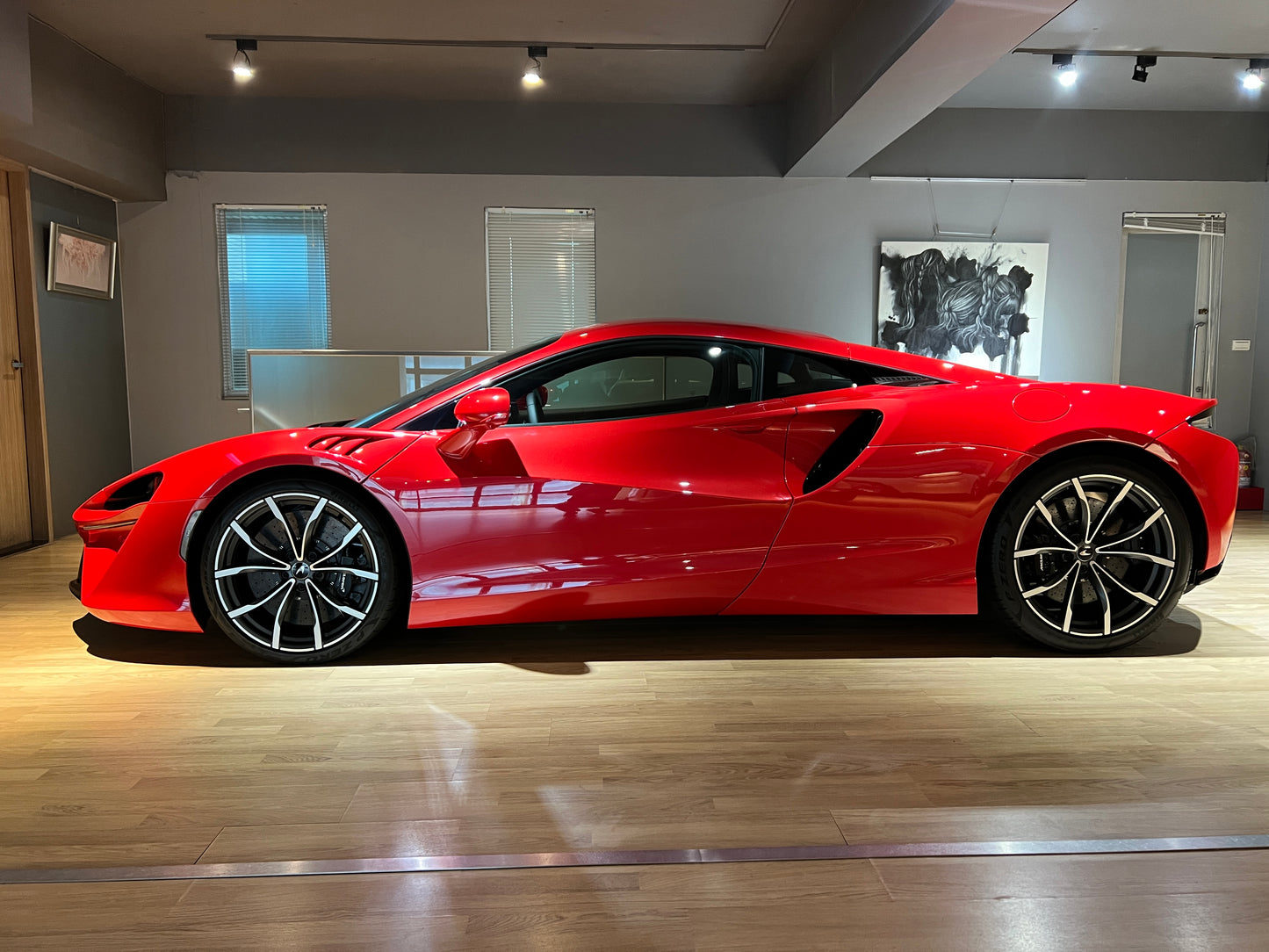 已售出-McLaren Artura