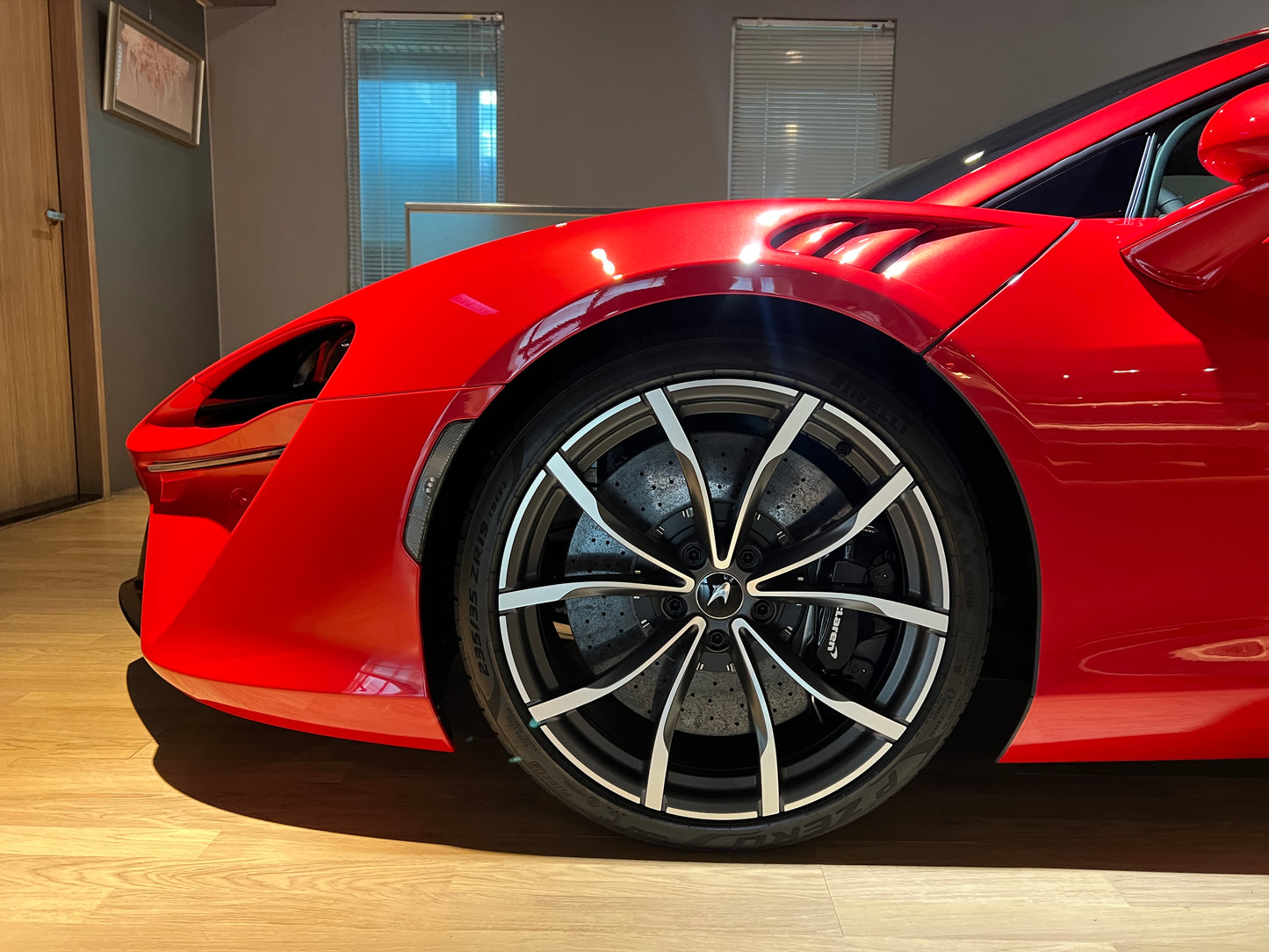 已售出-McLaren Artura