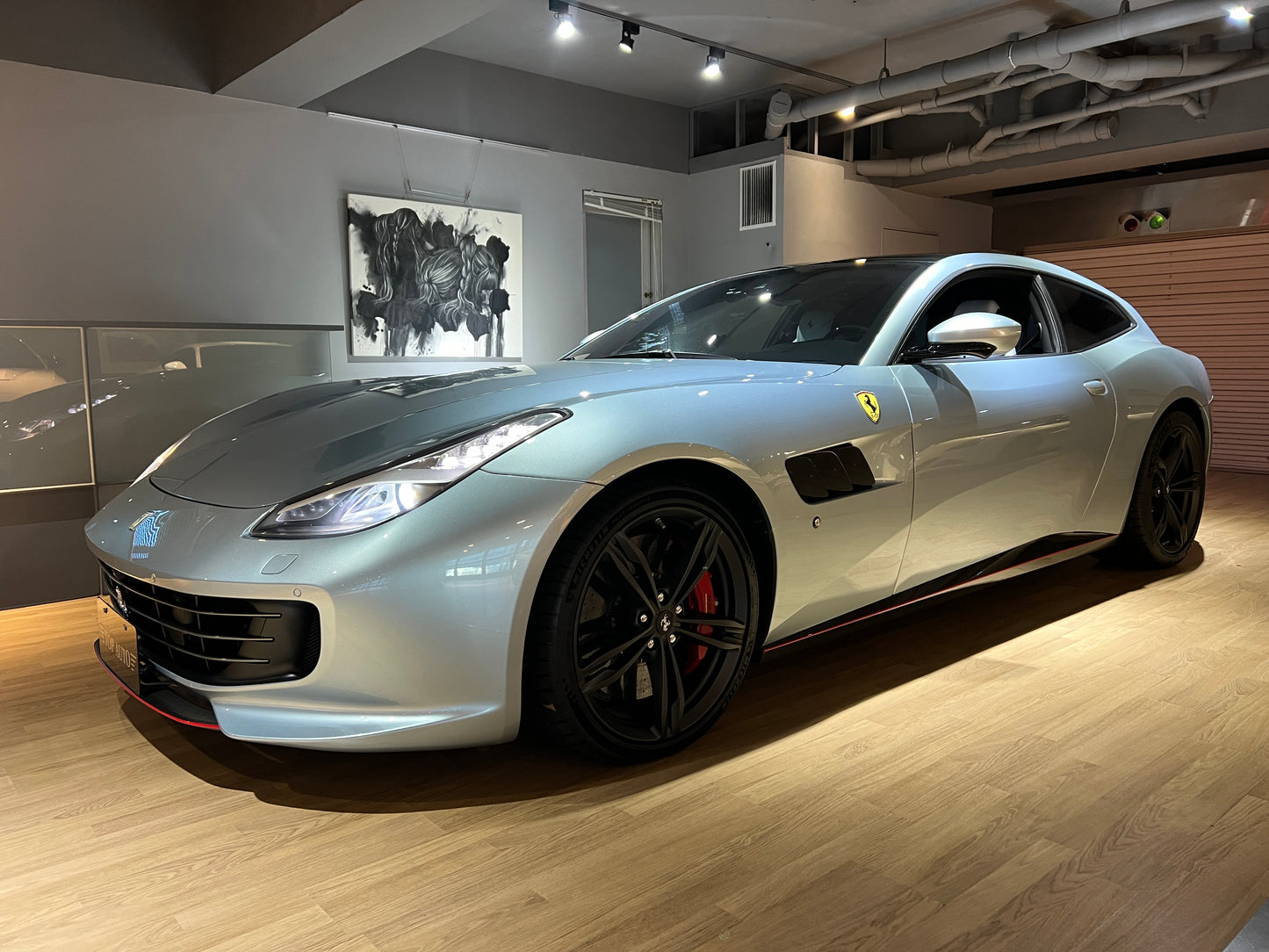 已售出-2019 Ferrari GTC4 Lusso V12 總代理