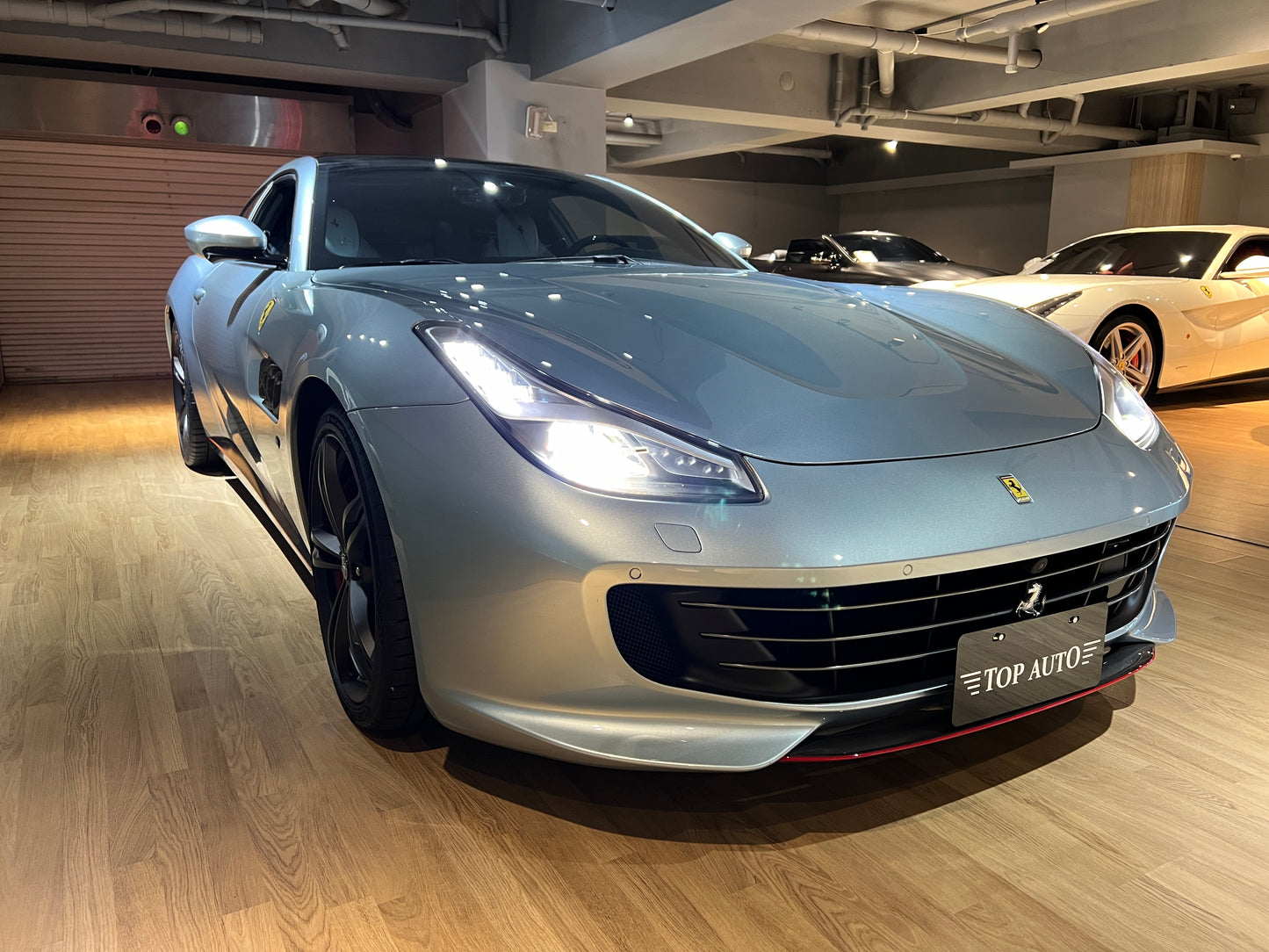 已售出-2019 Ferrari GTC4 Lusso V12 總代理