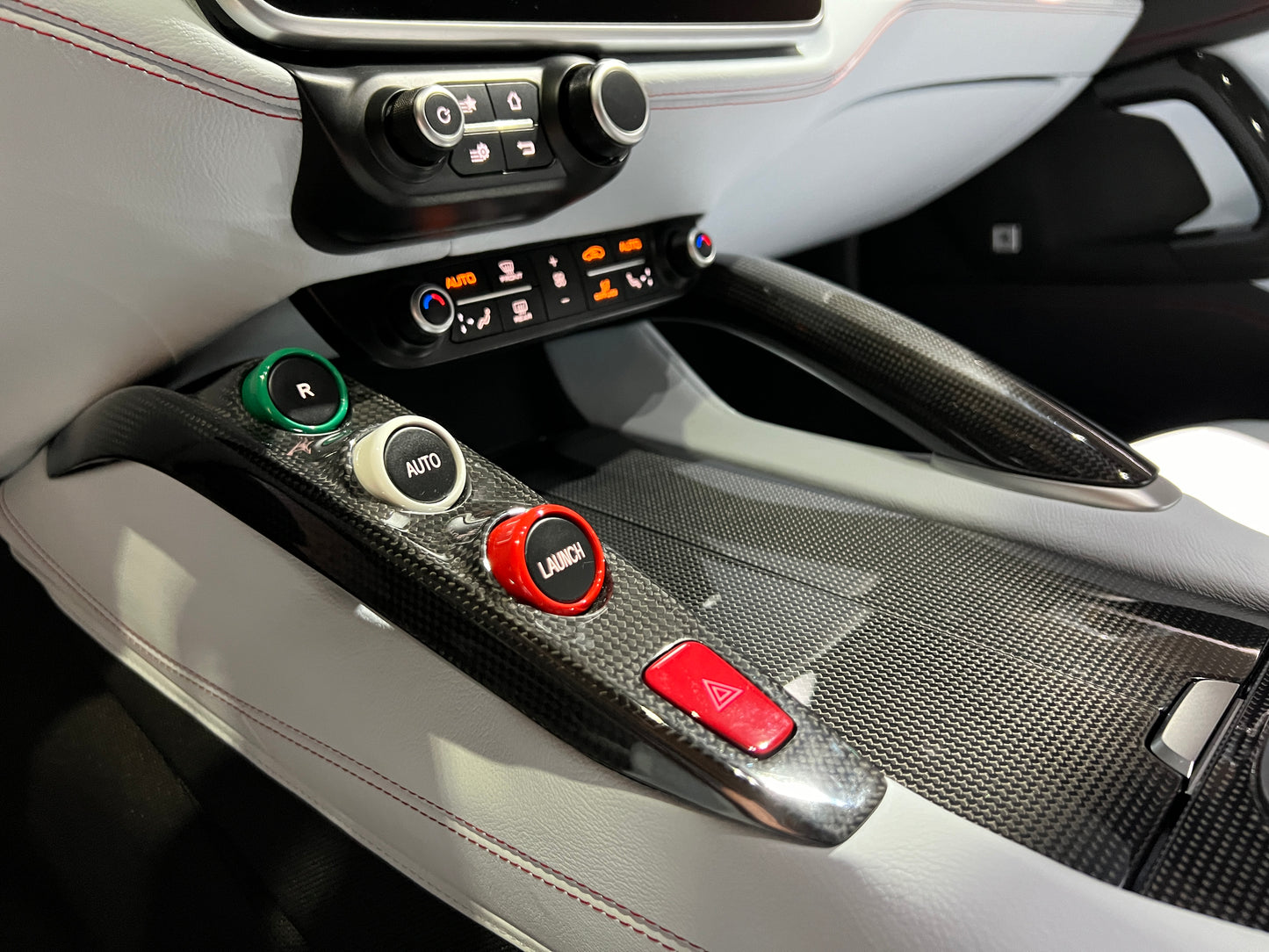 已售出-2019 Ferrari GTC4 Lusso V12 總代理