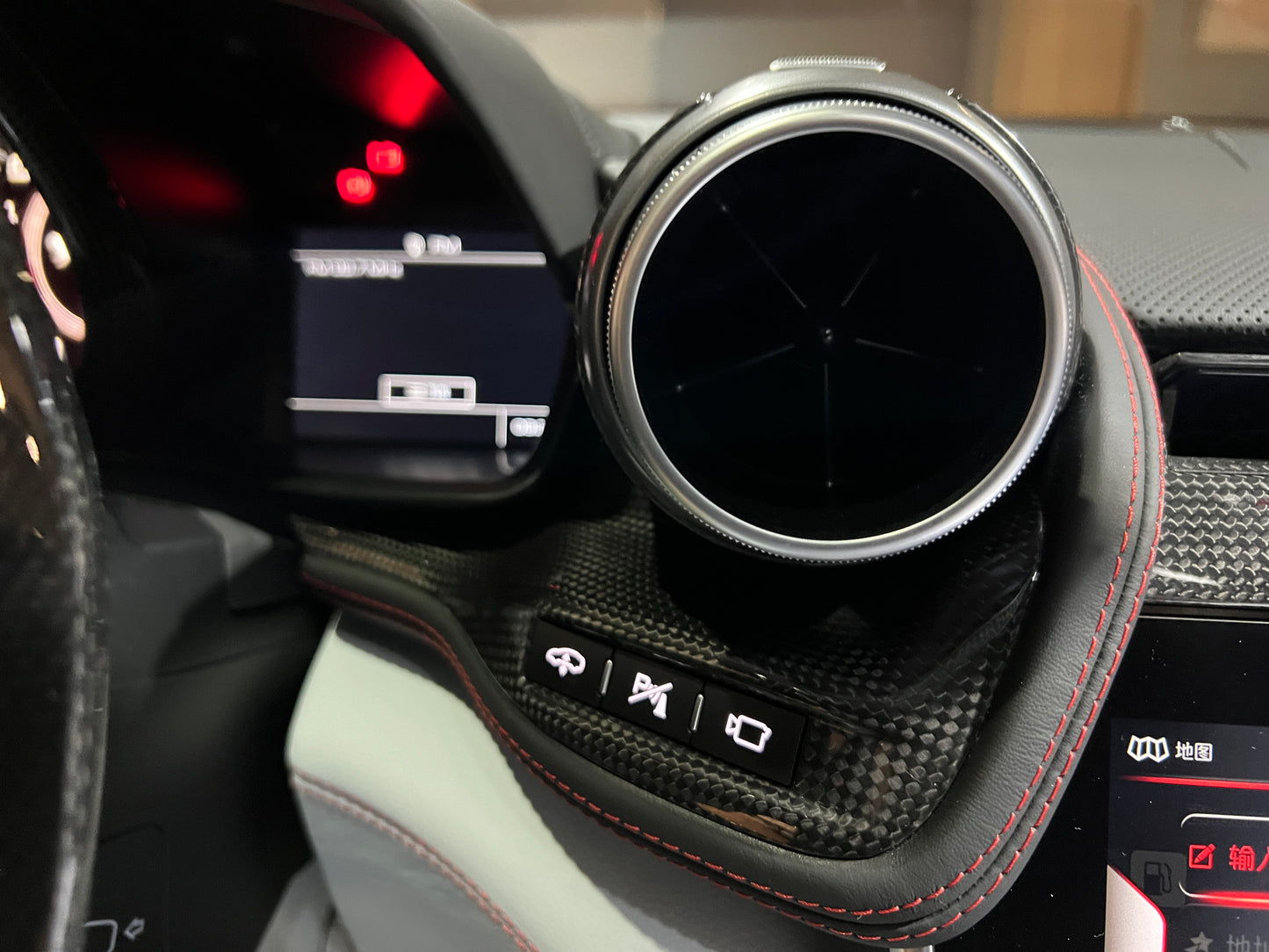 已售出-2019 Ferrari GTC4 Lusso V12 總代理