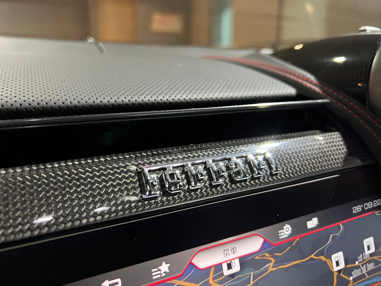 已售出-2019 Ferrari GTC4 Lusso V12 總代理