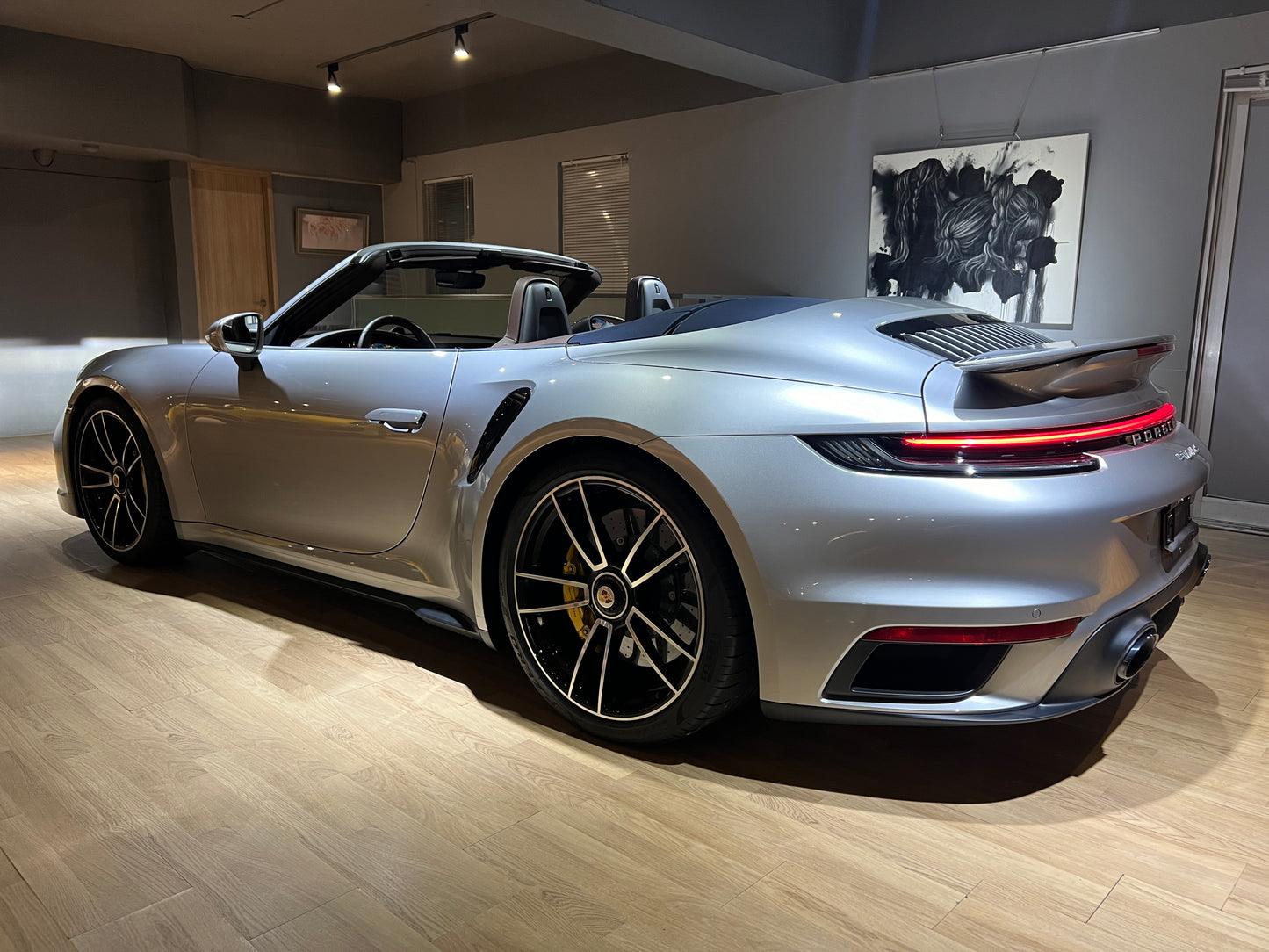 已售出全新車2024 Porsche 992 Turbo S Cabriolet 總代理