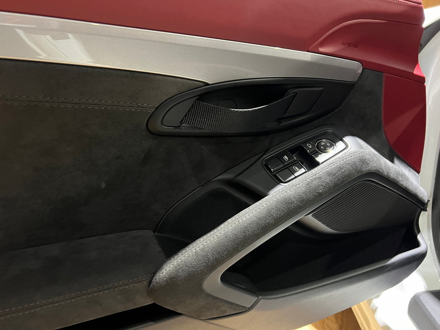 已售出-2020 Porsche 718 Boxster Spyder 手排 總代理