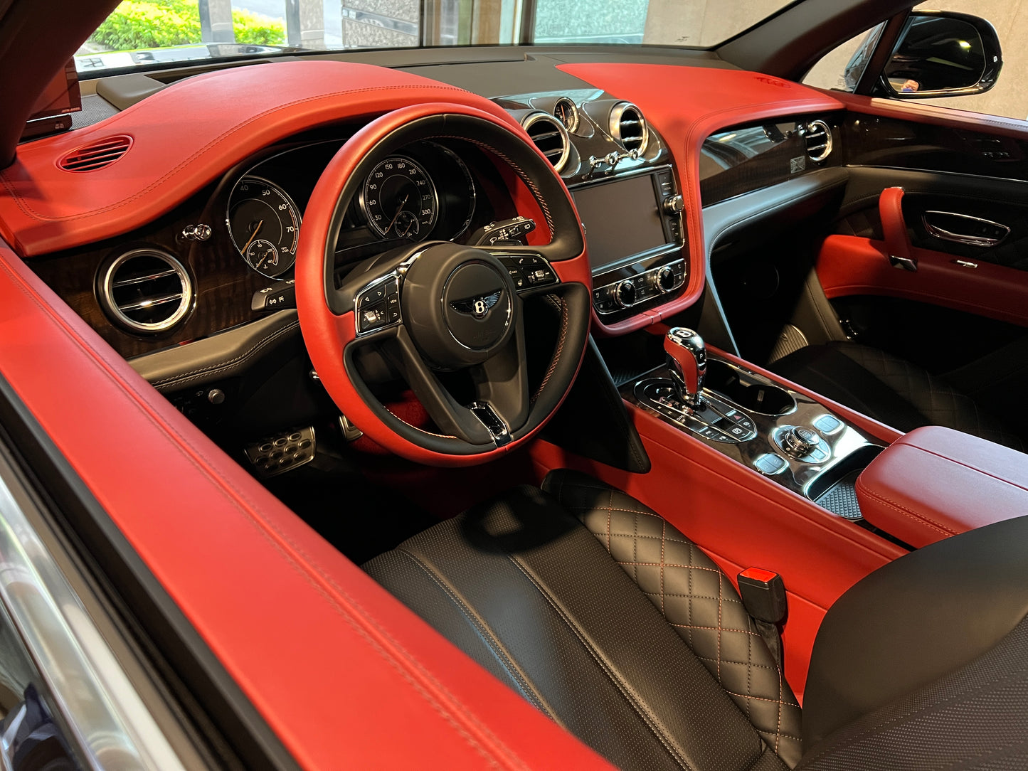 2017 Bentley Bentayga W12 First Edition 總代理