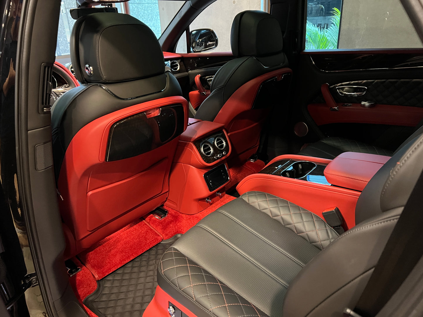 2017 Bentley Bentayga W12 First Edition 總代理