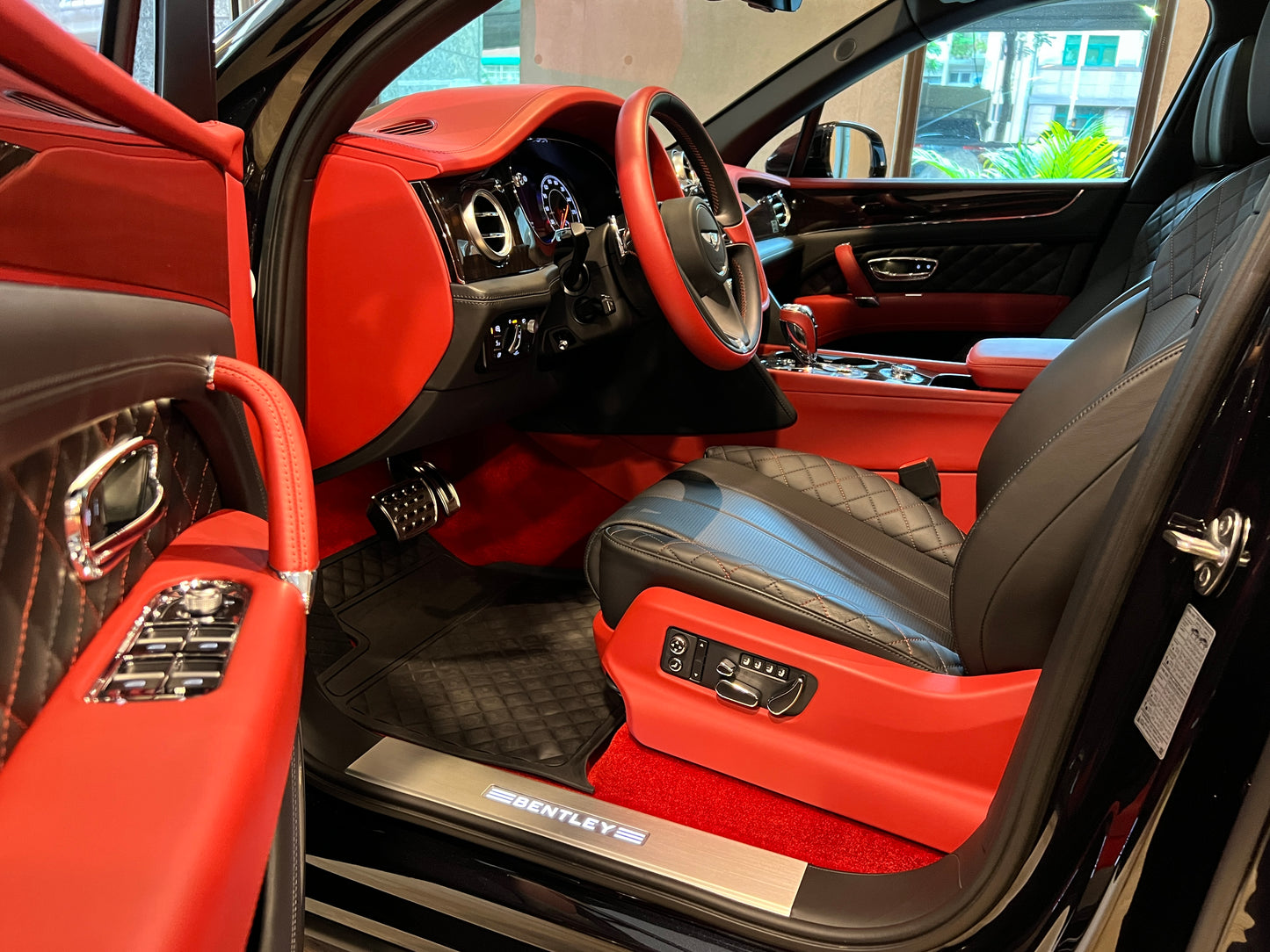 2017 Bentley Bentayga W12 First Edition 總代理