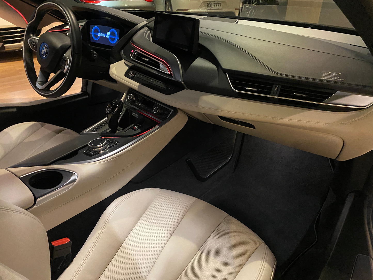 已售出2015 BMW i8 Coupe 總代理