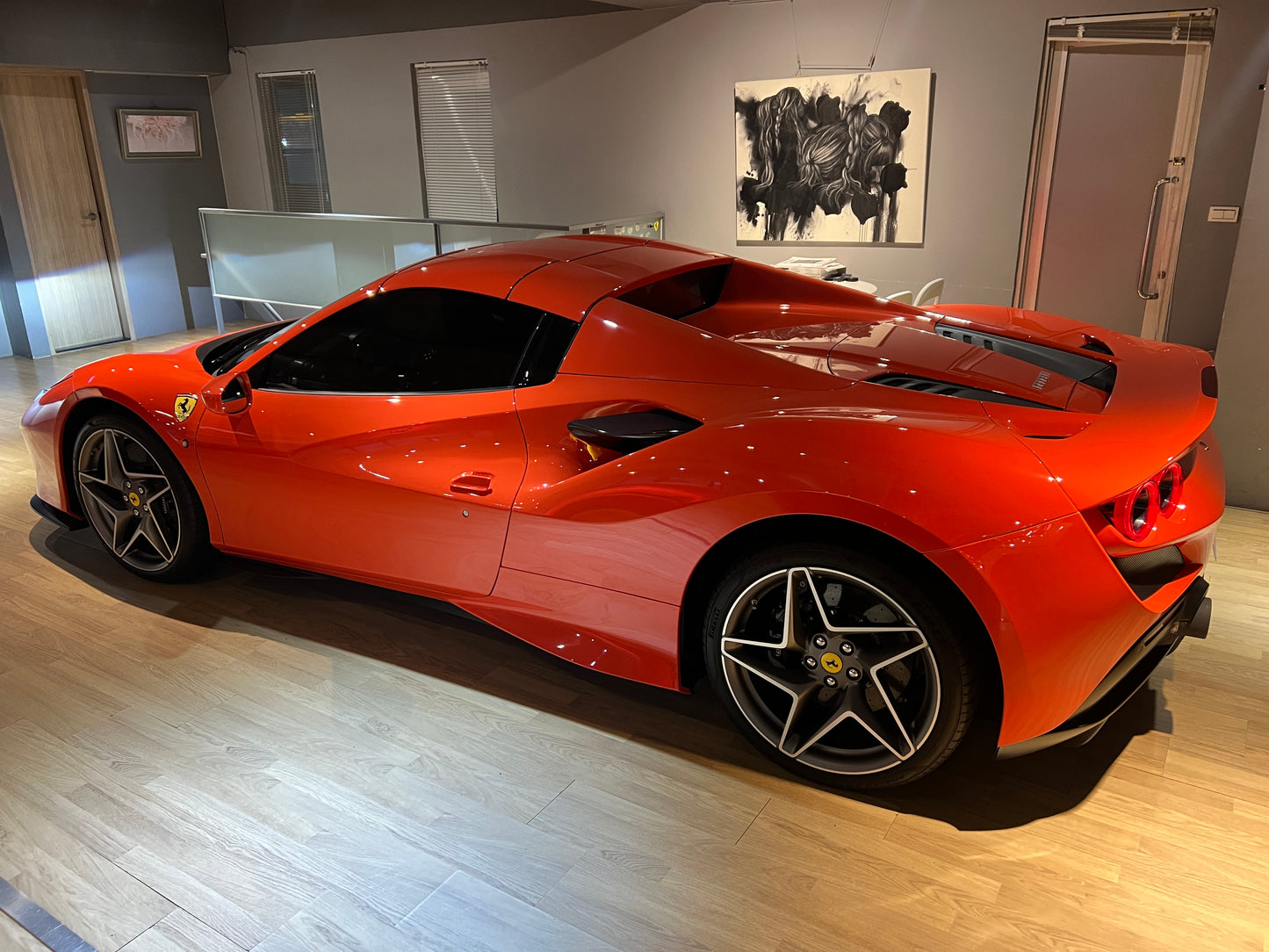 已售出-2022 Ferrari F8 Spider 總代理